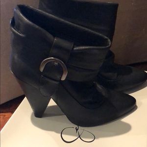 Jessica Simpson- New Bomber Boots